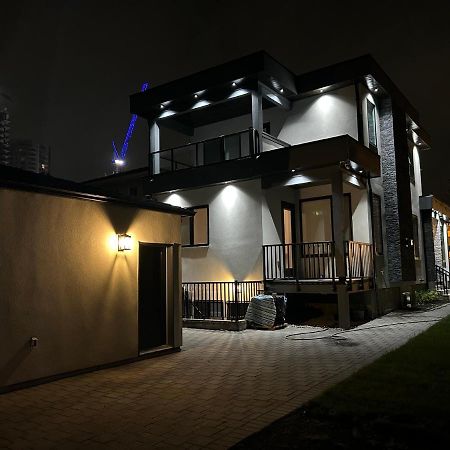 Wecare Guest Suite เบิร์นนาบี ภายนอก รูปภาพ